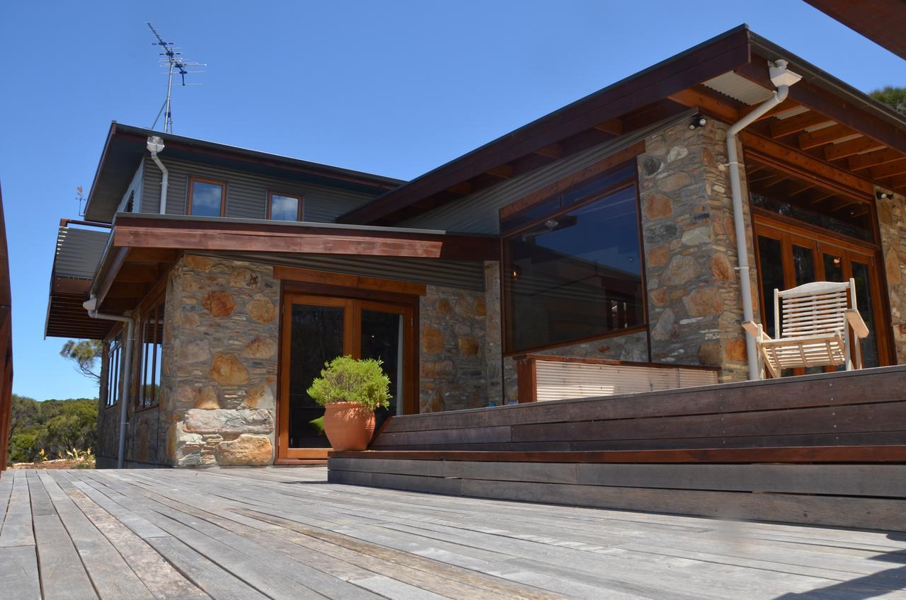 Of Stone & Wood Guesthouse Muston エクステリア 写真