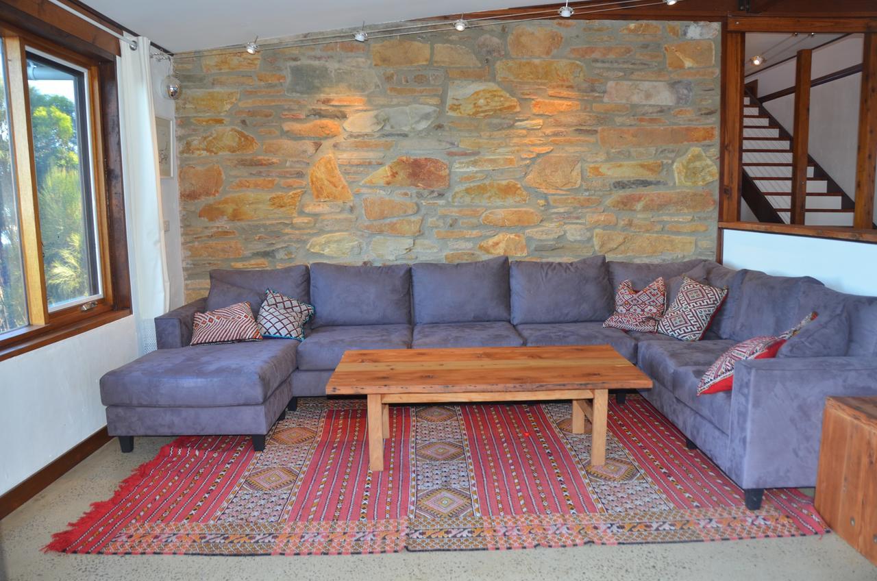 Of Stone & Wood Guesthouse Muston エクステリア 写真